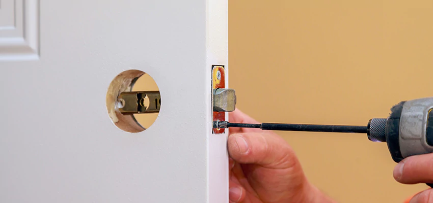 Stuck Door Knobs Repair in Selma, CA